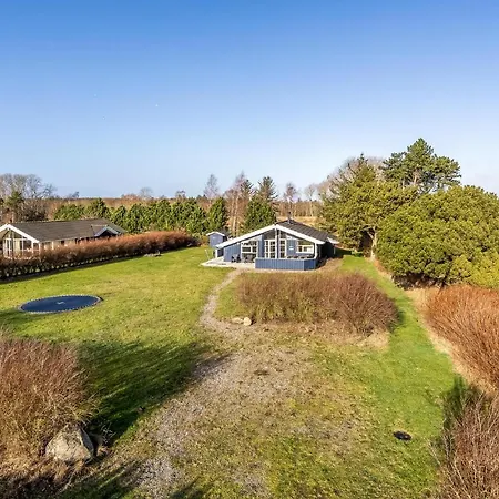 Gorgeous In With Kitchen Holiday home *