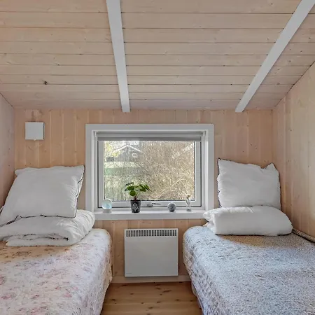Gorgeous In With Kitchen Holiday home *
