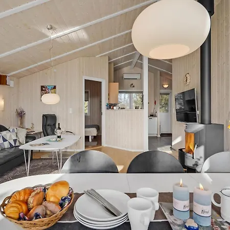 Holiday home Gorgeous In With Kitchen *