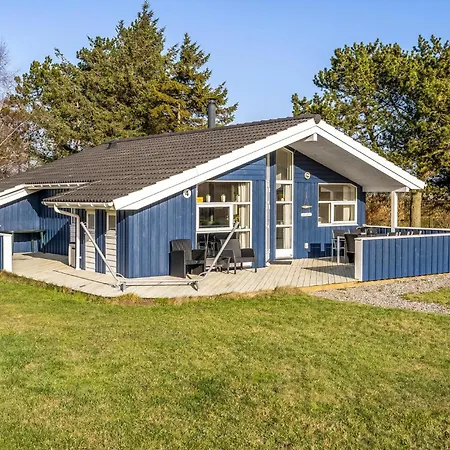 Gorgeous In With Kitchen Holiday home *